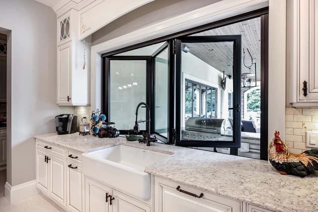 3 + 0 folding door configuration