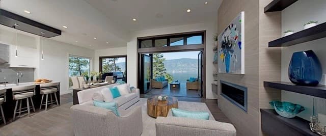3 + 1 folding door configuration
