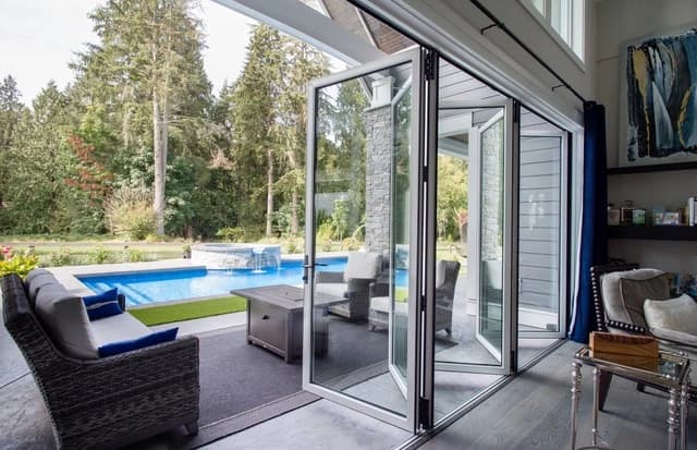 5 + 0 folding door configuration