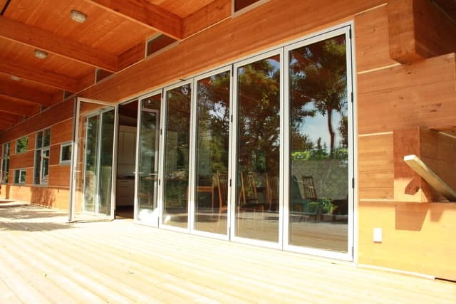 5 + 3 folding door configuration