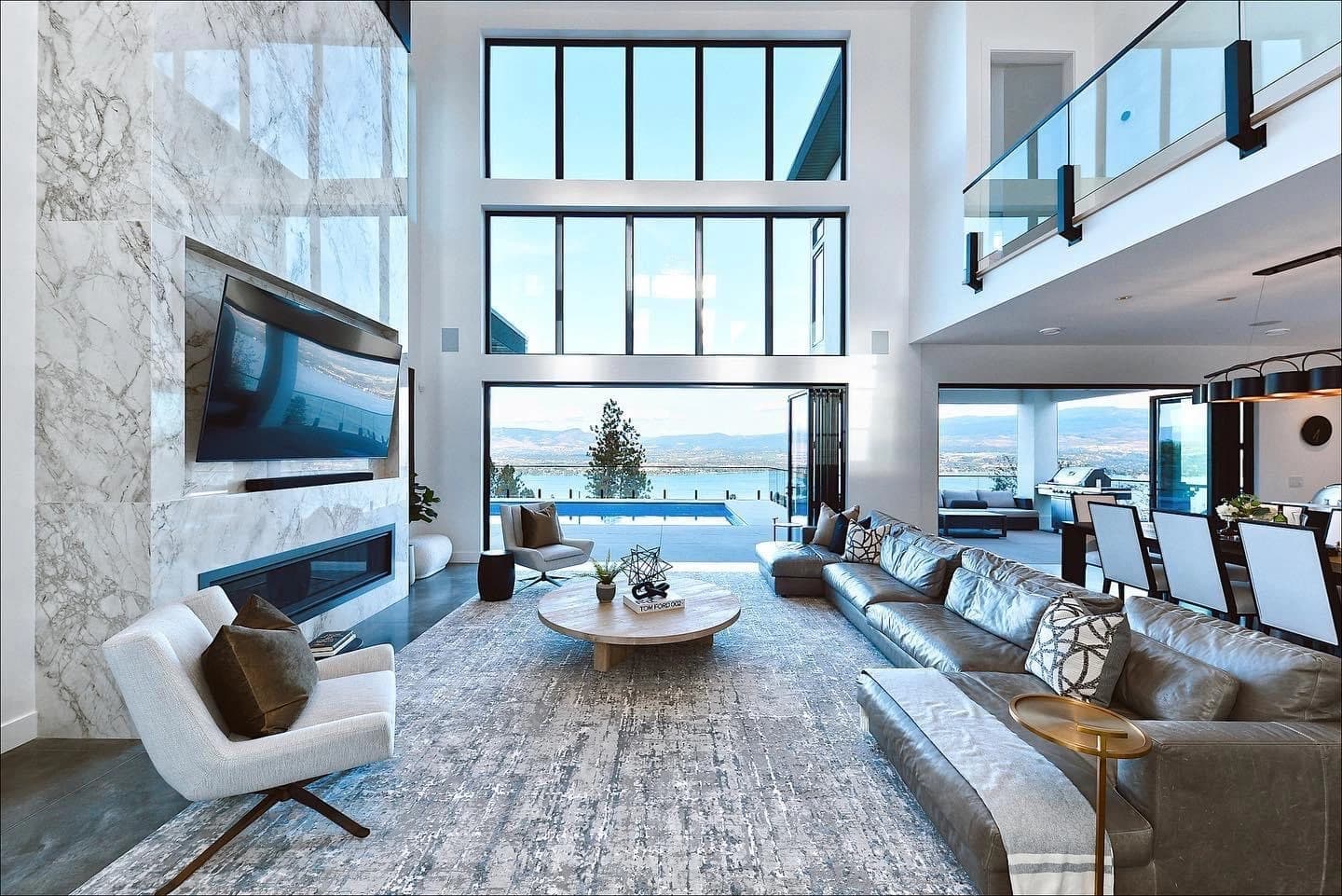 Elegant Openness - Large Window Systems