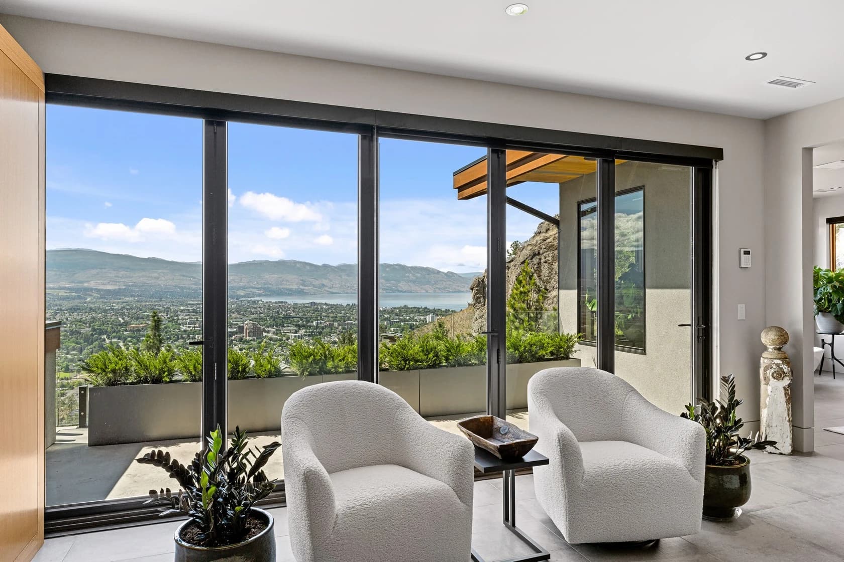 Scenic Comfort - Comfortable Living Spaces